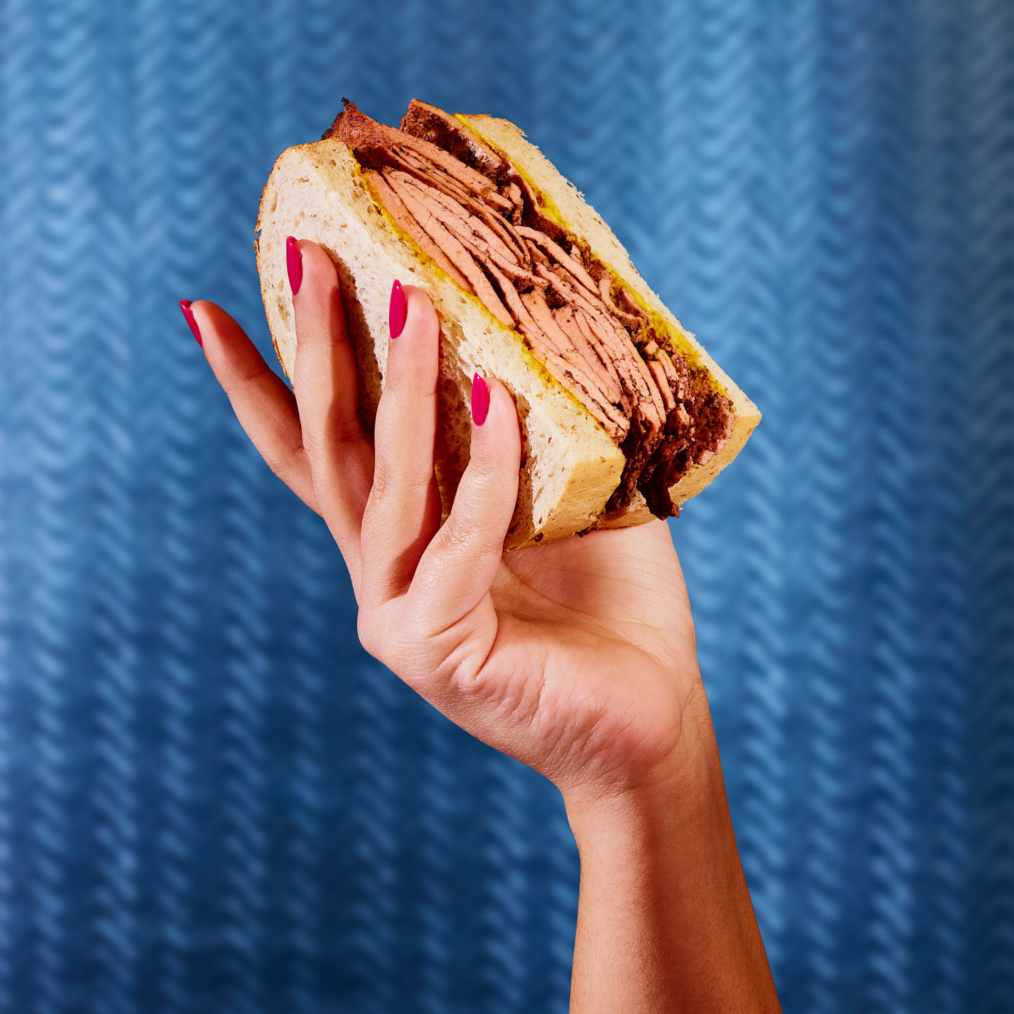 Vegan Smoked-Meat Sandwich